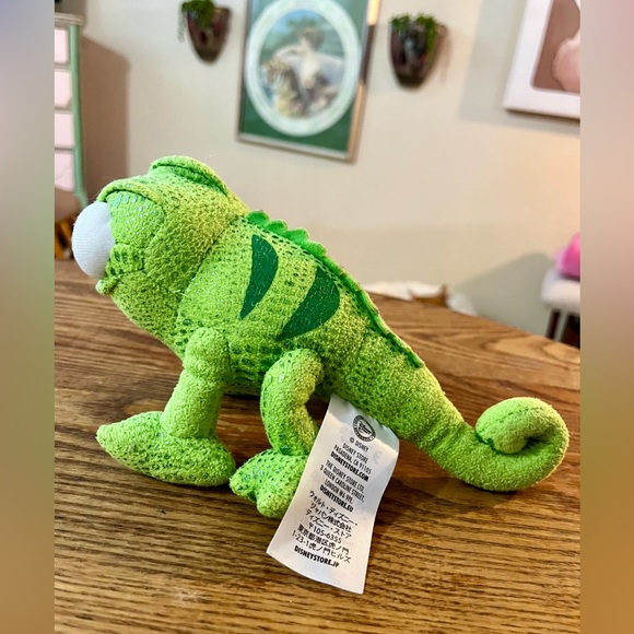 Disney Store PASCAL Chameleon Tangled Plush - 8” Metallic Green - Picture 4 of 6